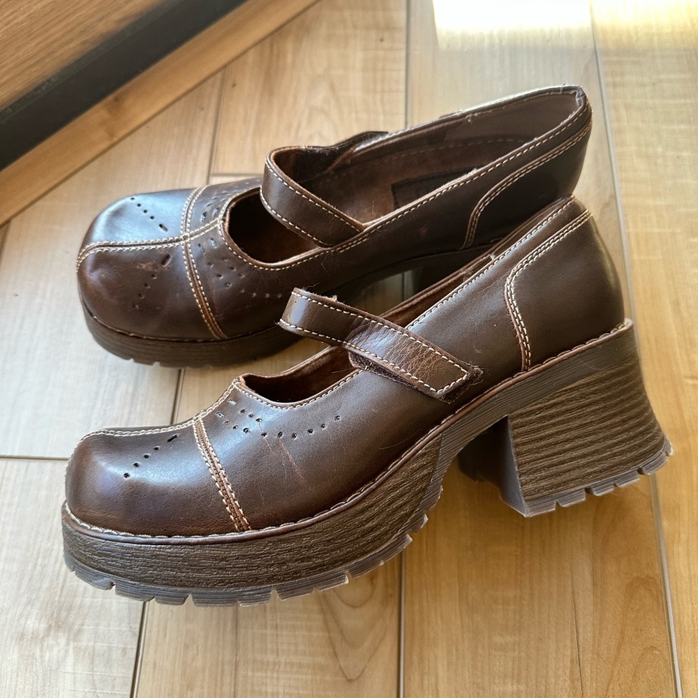 Vintage Style Platform Mary Jane’s